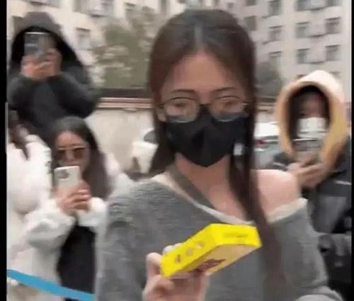 娱乐吃瓜酱吃瓜视频,跟随吃瓜酱一起探索明星幕后故事